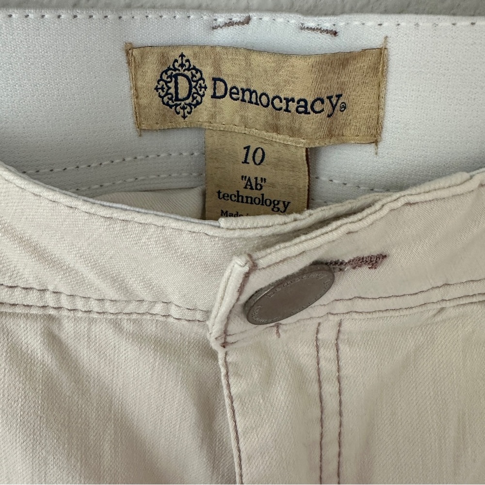 Democracy white jeans size 10 cropped - Picture 2 of 7
